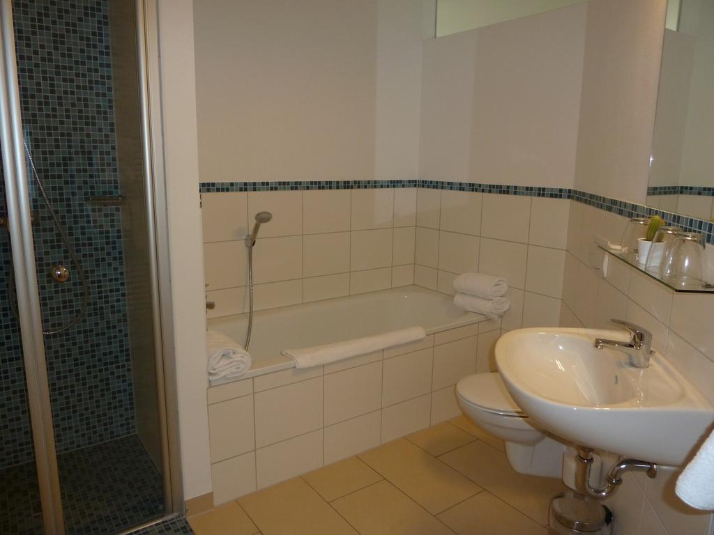 Hotel Goor Und Apartmenthaus เลาเทอร์บาค ภายนอก รูปภาพ