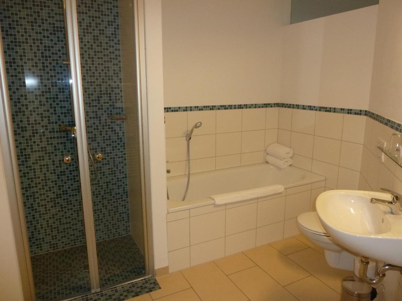 Hotel Goor Und Apartmenthaus เลาเทอร์บาค ภายนอก รูปภาพ